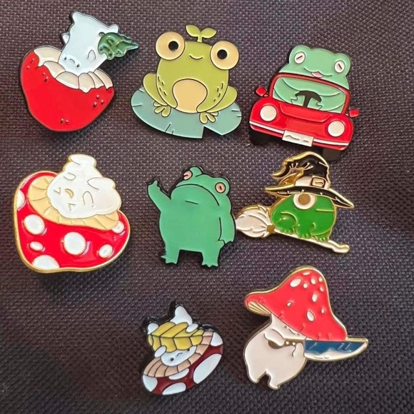 New Frog Enamel Pins & Brooches (Frog Mushroom) 8 pcs - Picture 2 of 2